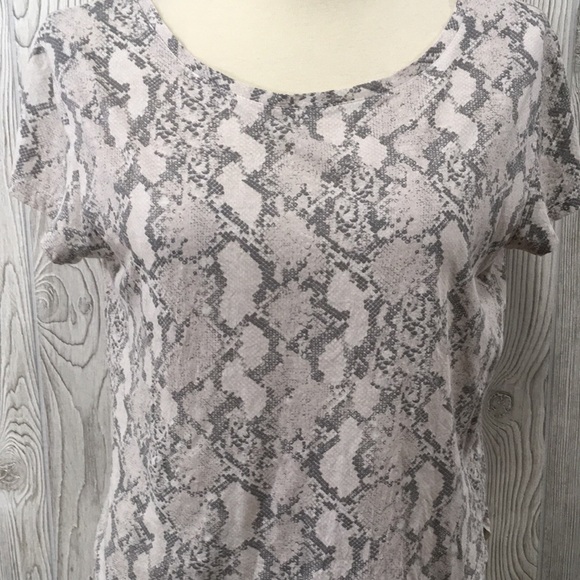 H&M Animal Print Short Sleeve Top White & Gray Small - Picture 3 of 8